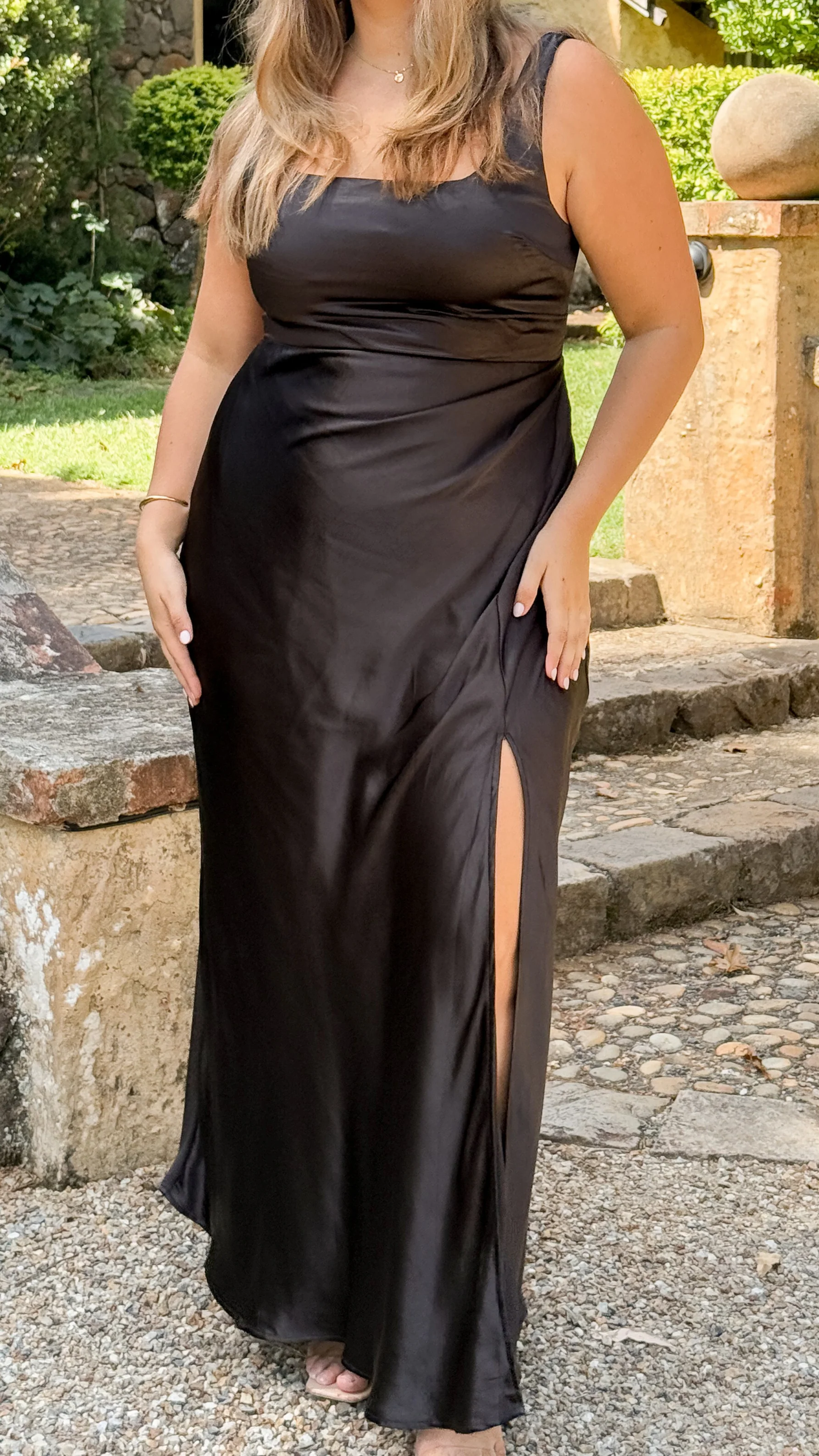 Alaria Maxi Dress - Black - Image 10
