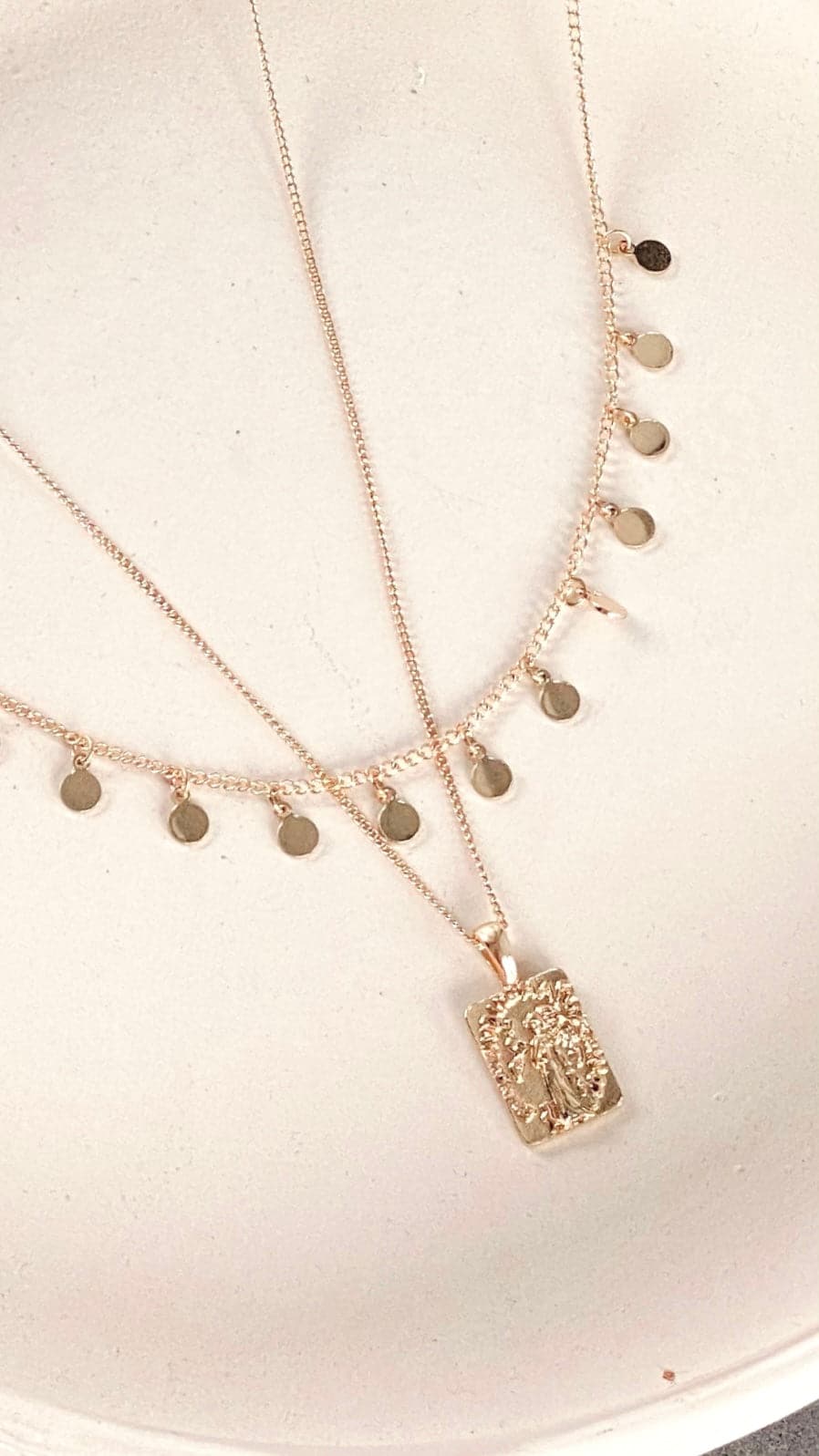 Alice Pendant Necklace - Gold - Image 3