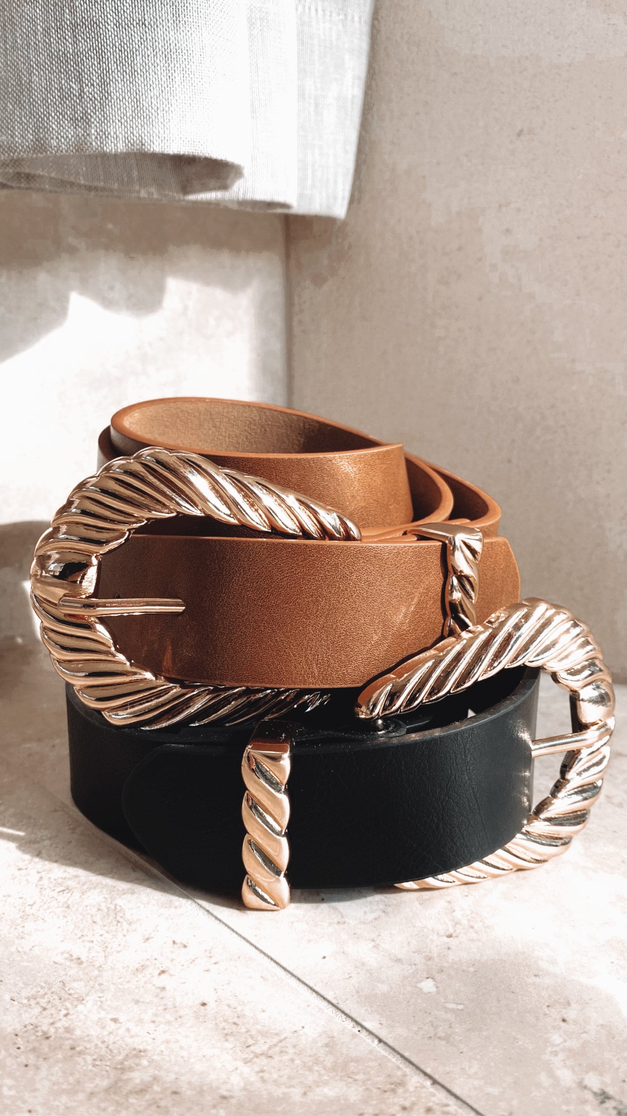 Amelie Twist Buckle Belt - Black/Gold - Image 8