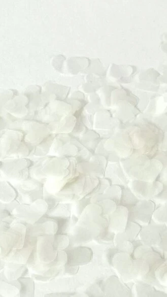 Biodegradable Confetti Cannon – White Hearts - Image 2