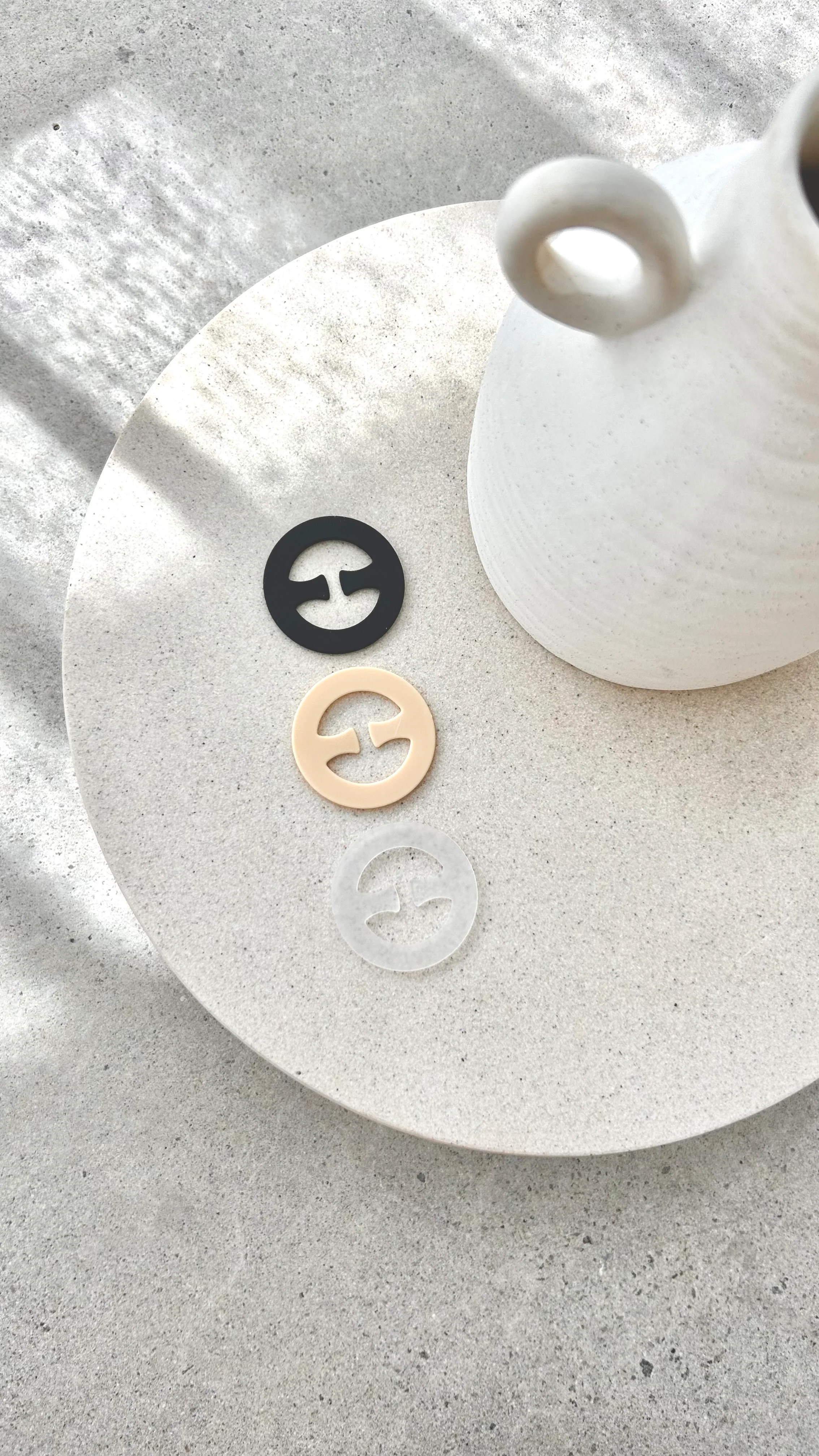 Bra Clips 3 Pack - Clear/Nude/Black - Image 3