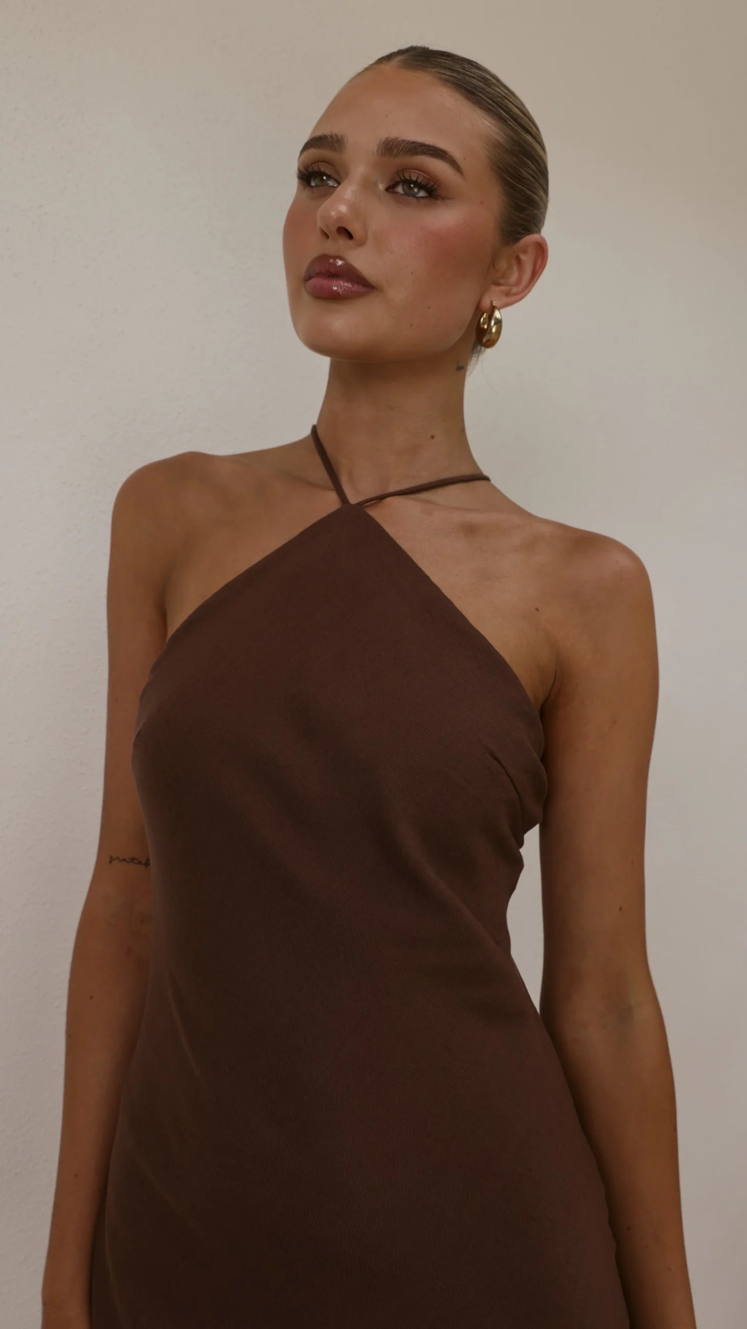 Chiara Linen Maxi Dress - Chocolate - Image 10
