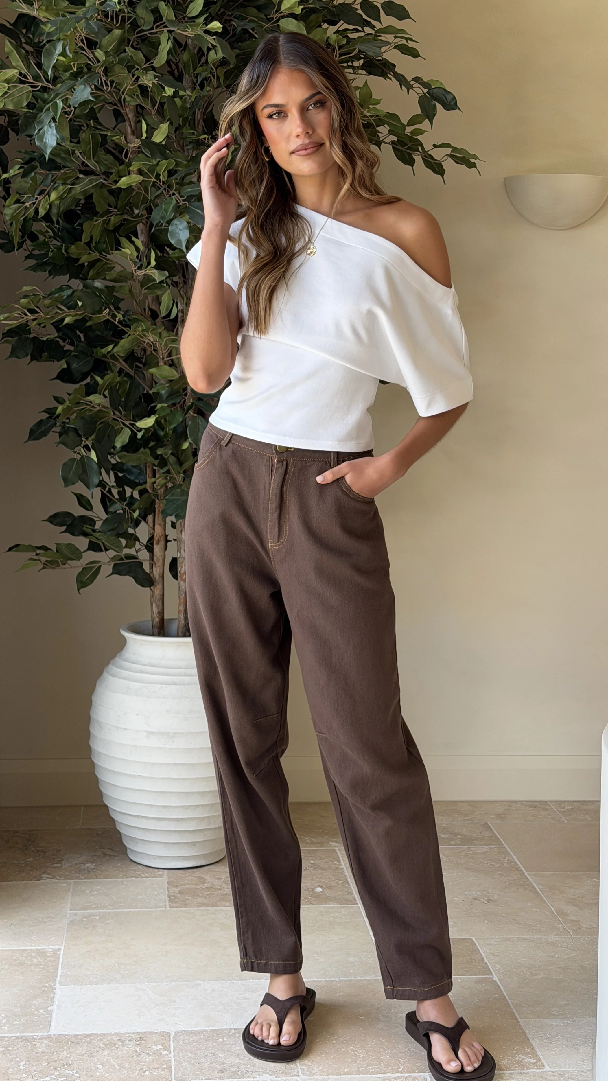 Cleora Barrel Jeans - Chocolate - Image 5