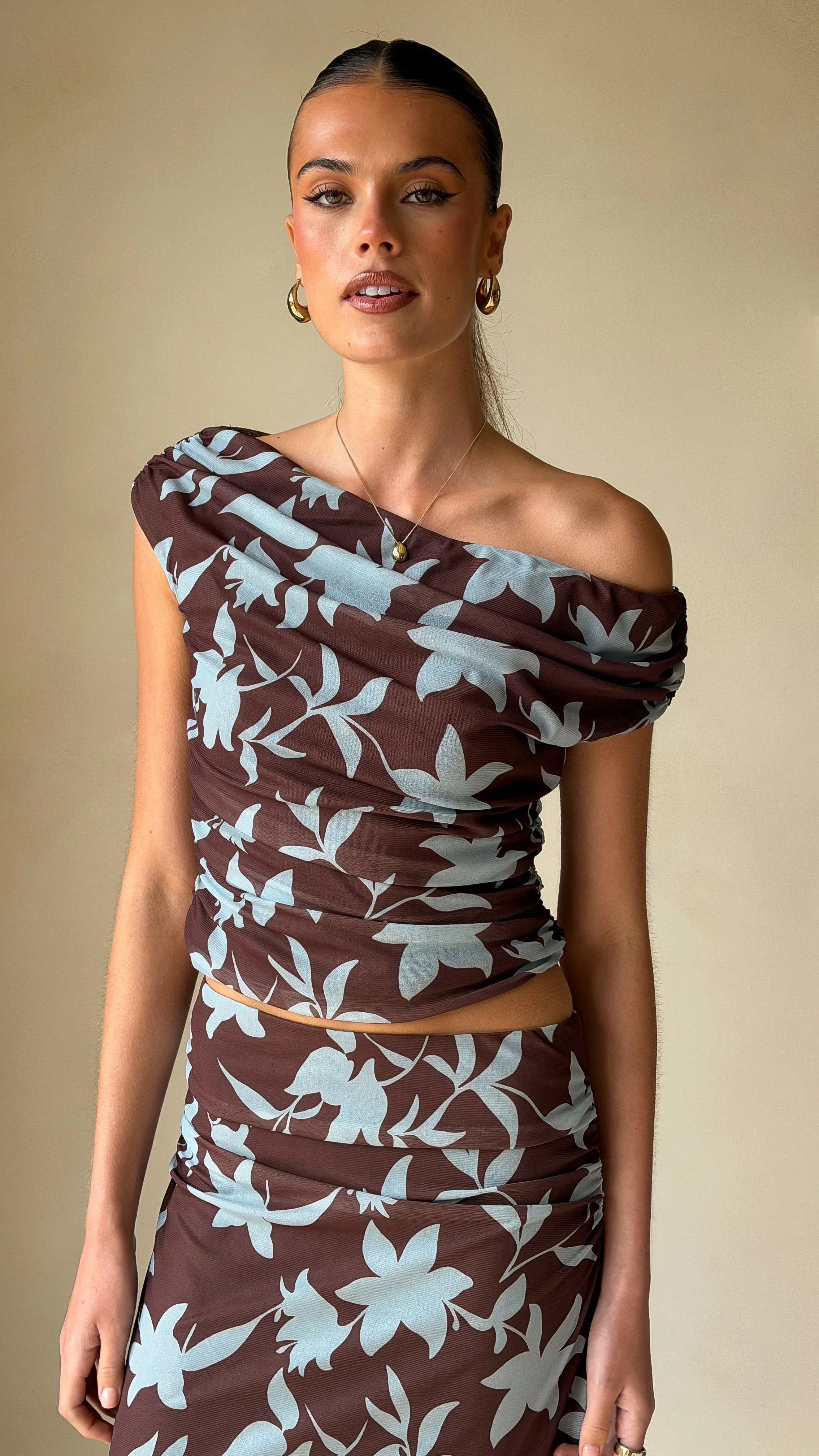 Ellita Off Shoulder Top - Chocolate/Blue Print - Image 6