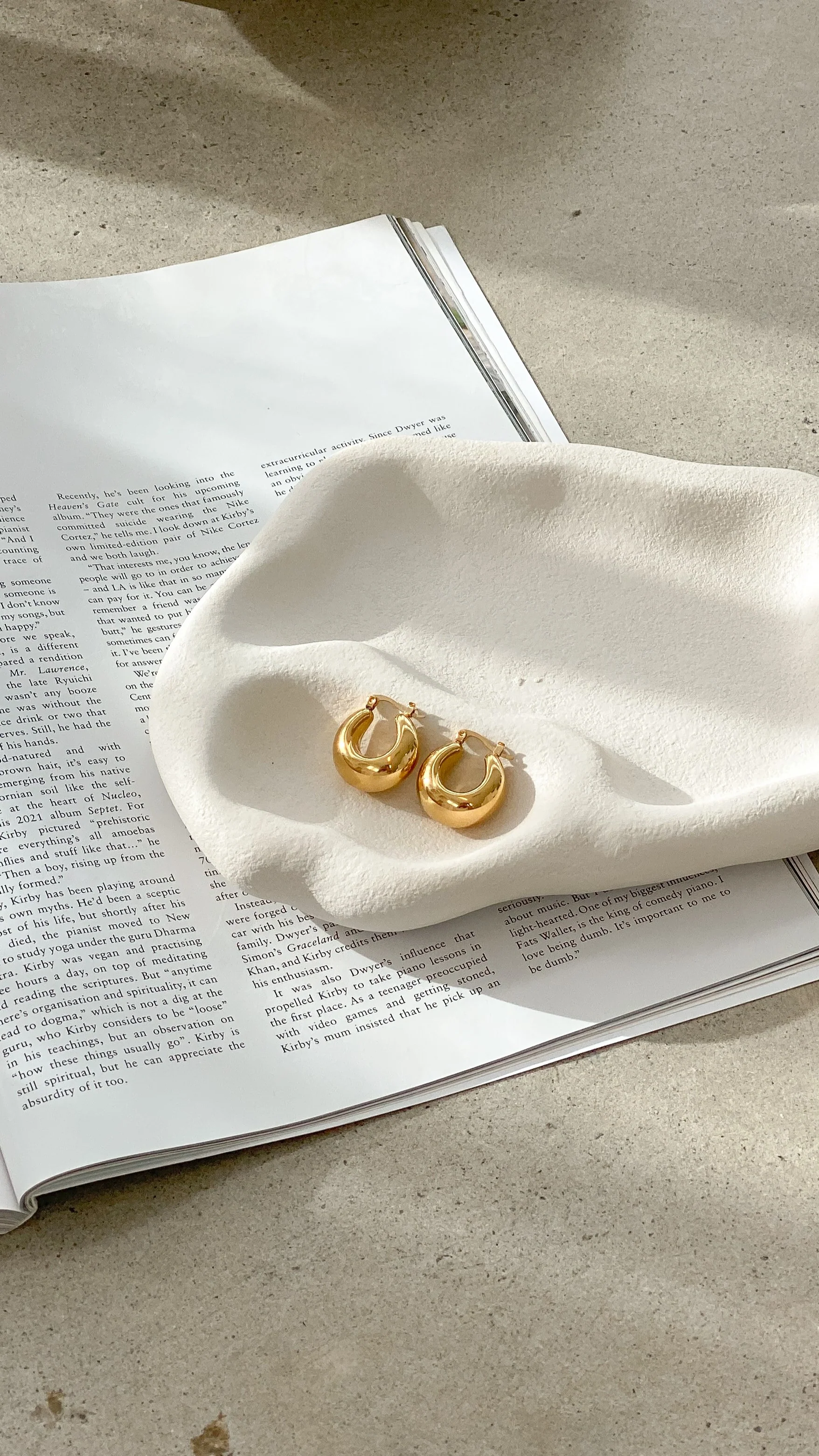 Forte Hoop Earrings - Gold - Image 4