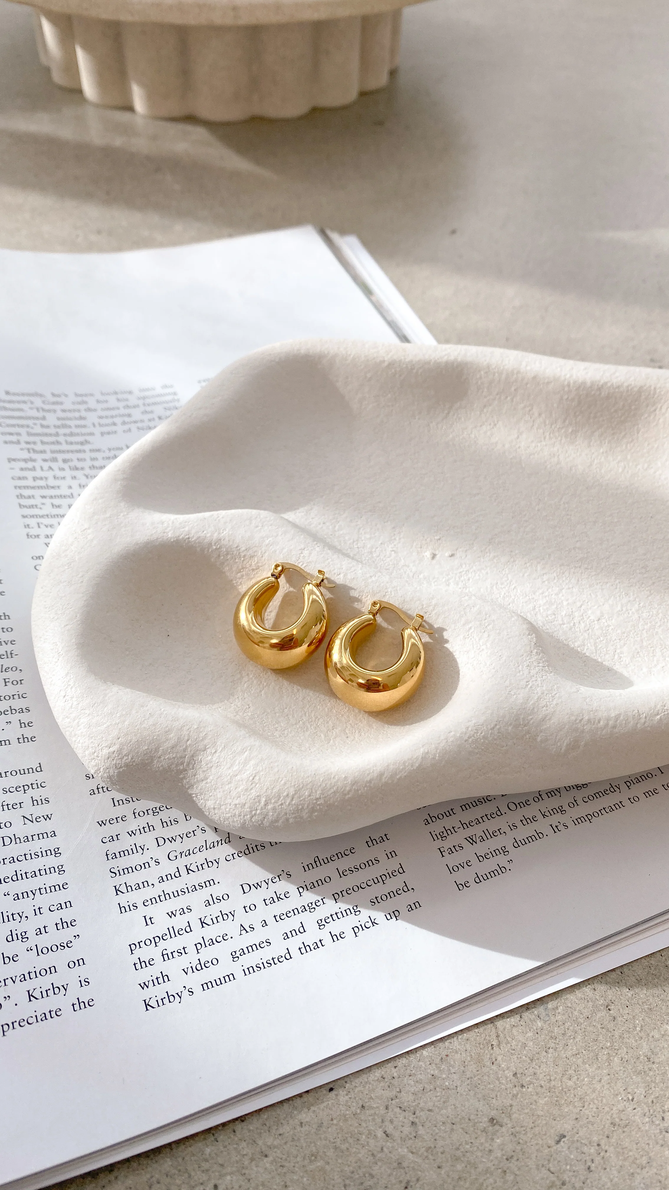 Forte Hoop Earrings - Gold - Image 5