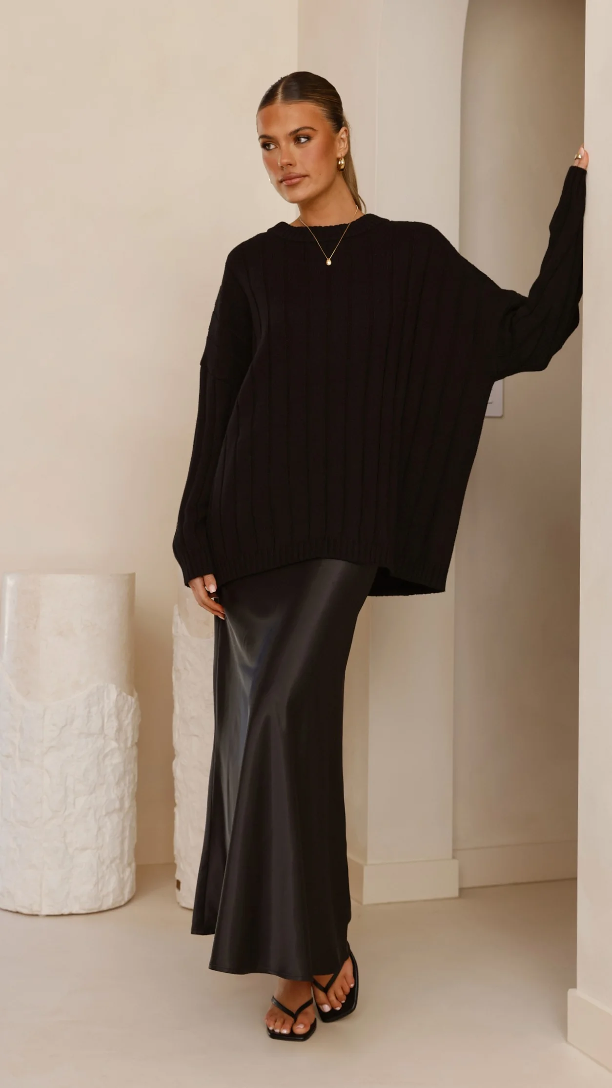 Naiva Oversized Knit - Black - Image 11
