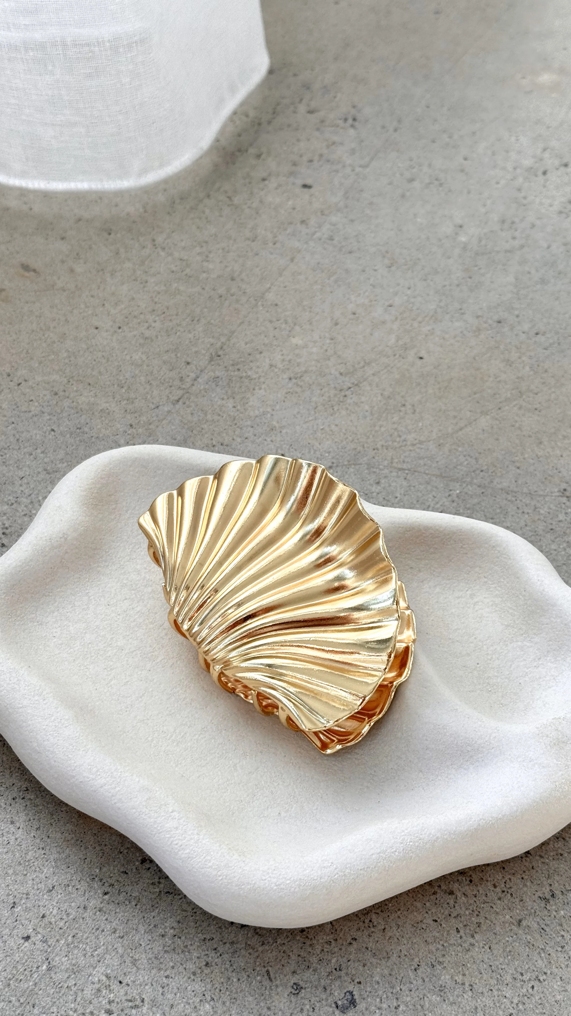 Nautilus Hair Claw - Gold