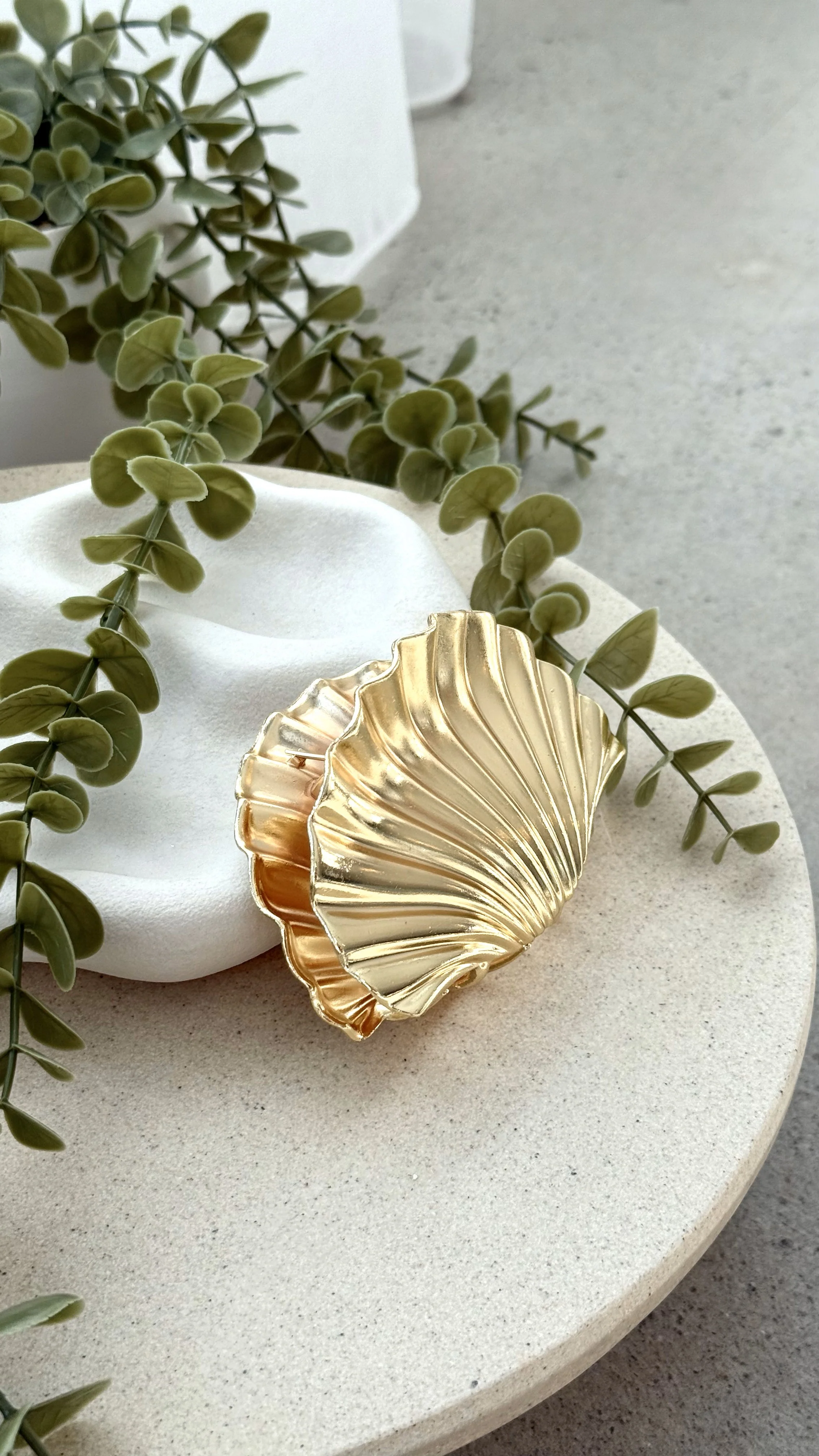 Nautilus Hair Claw - Gold - Image 2