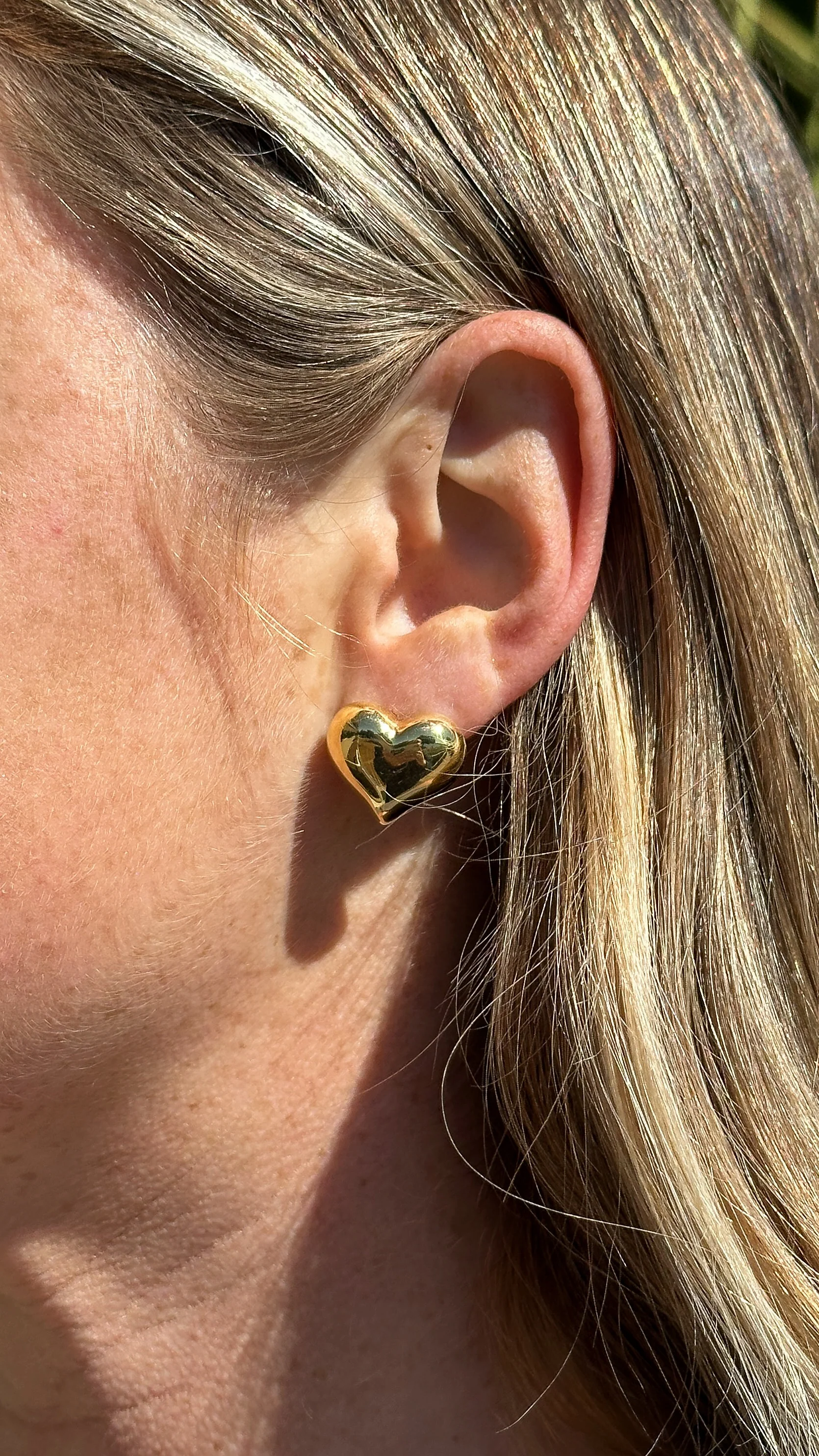 Neve Heart Earrings - Gold - Image 2