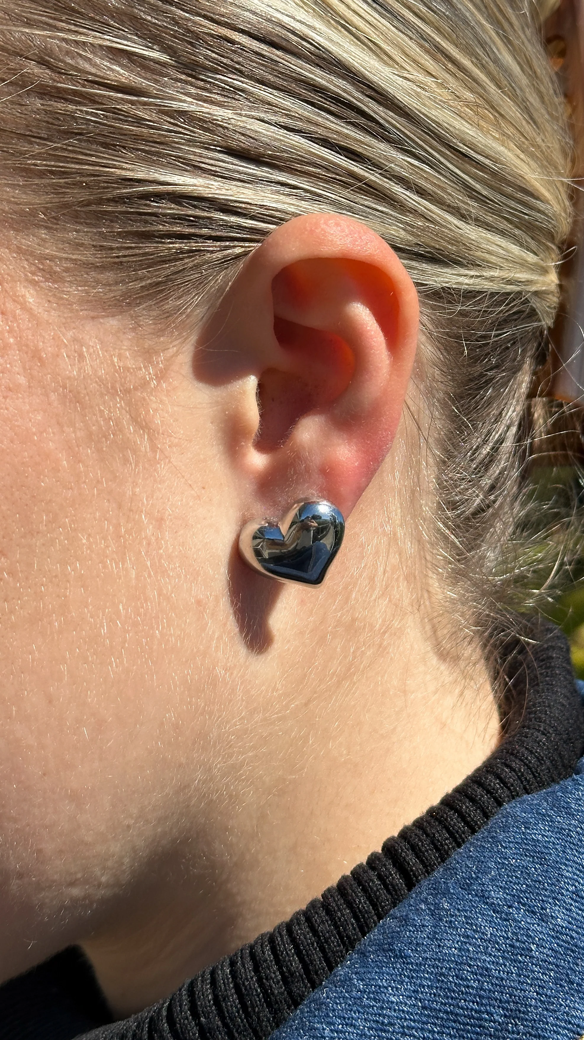 Neve Heart Earrings - Silver - Image 2