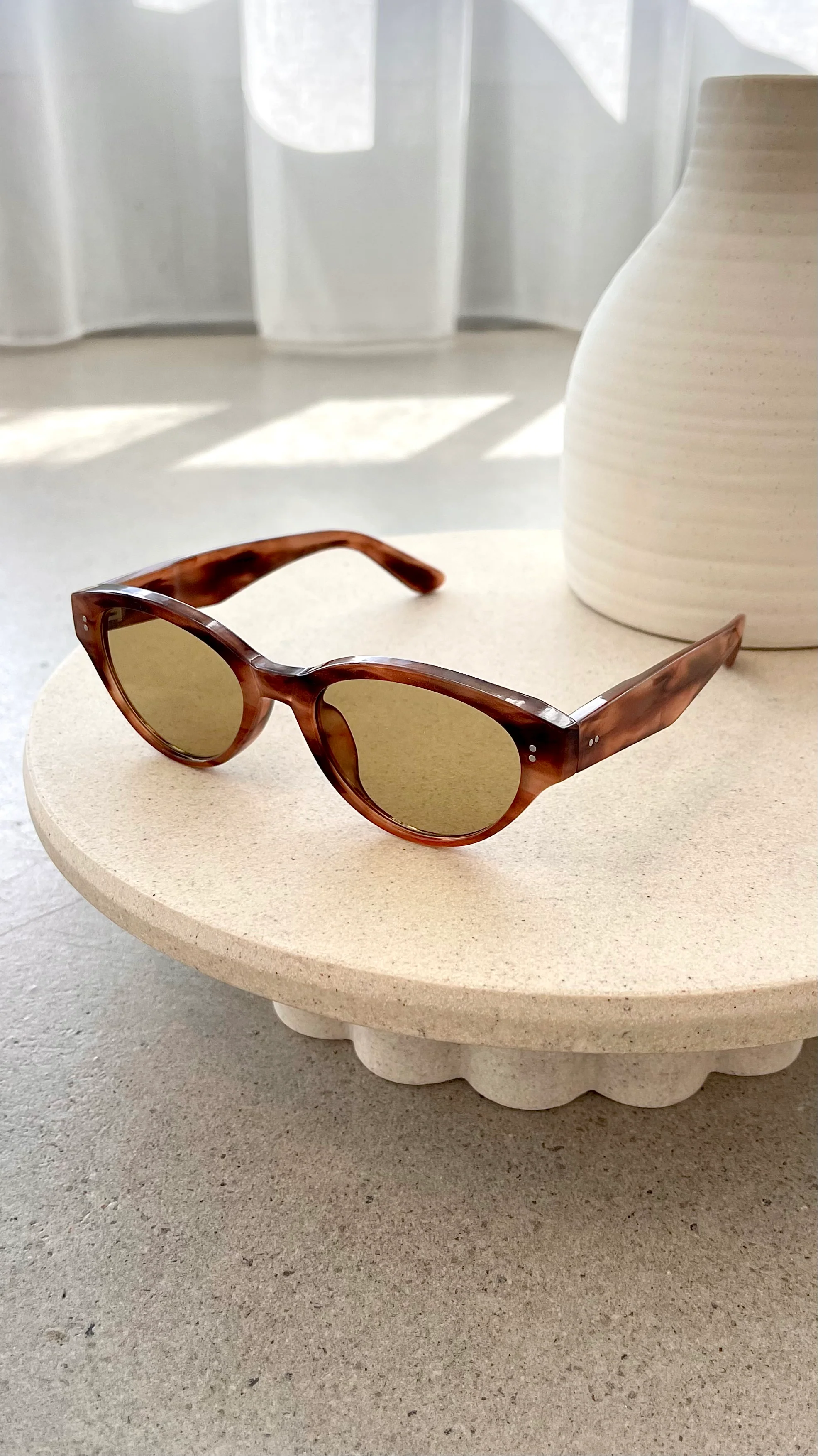 Quincia Sunglasses - Tort - Image 4