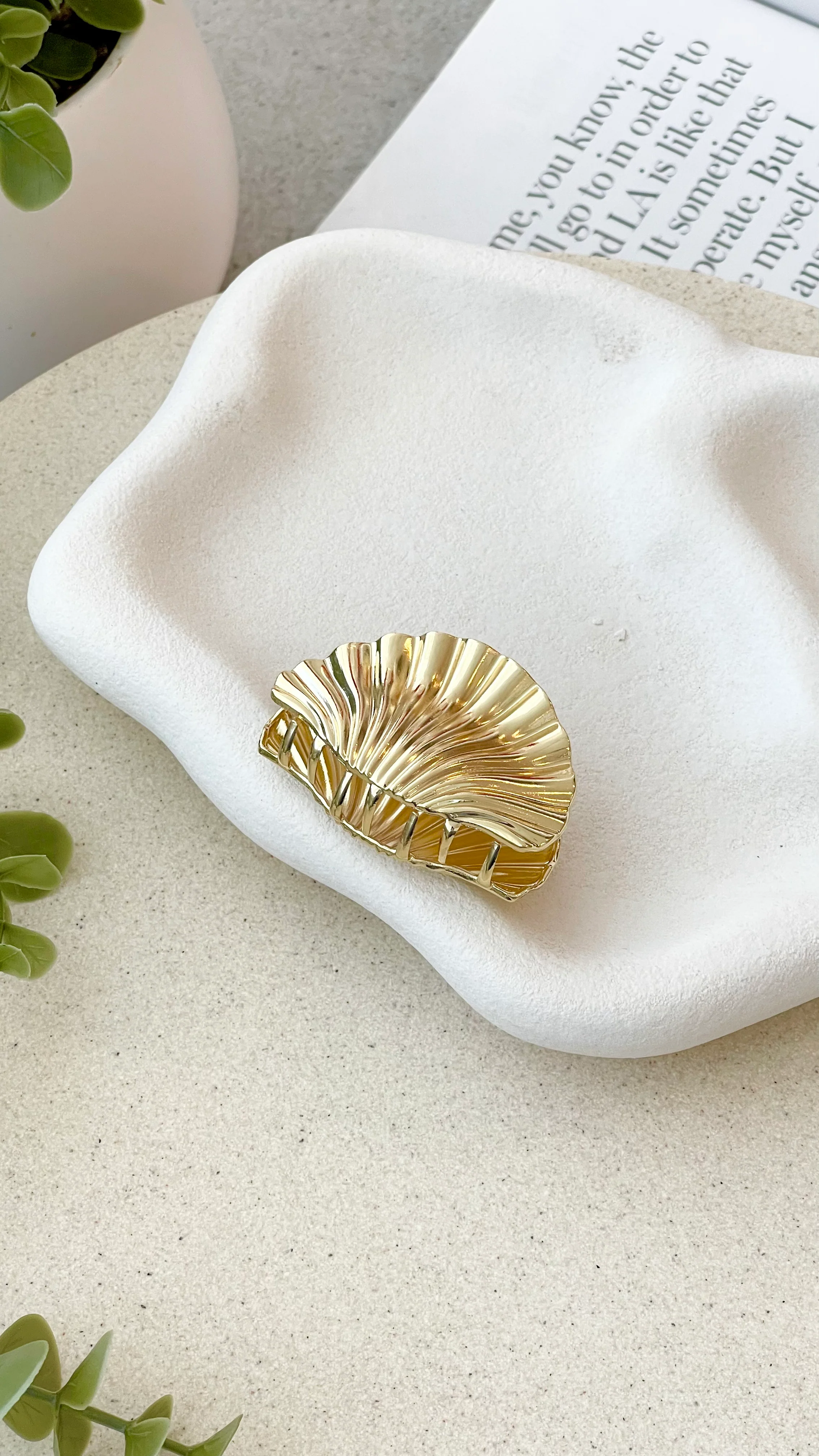 Shell Claw Clip - Gold - Image 3