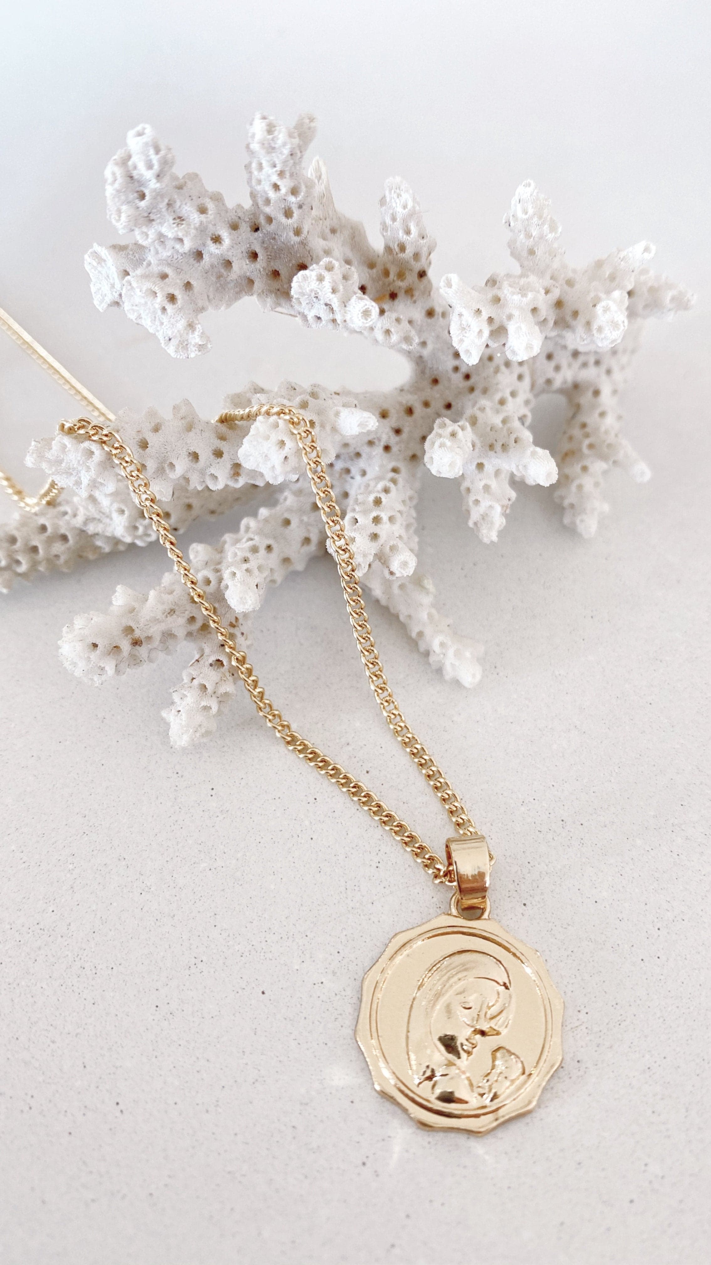 Sierra Fine Necklace Set - Gold - Image 11