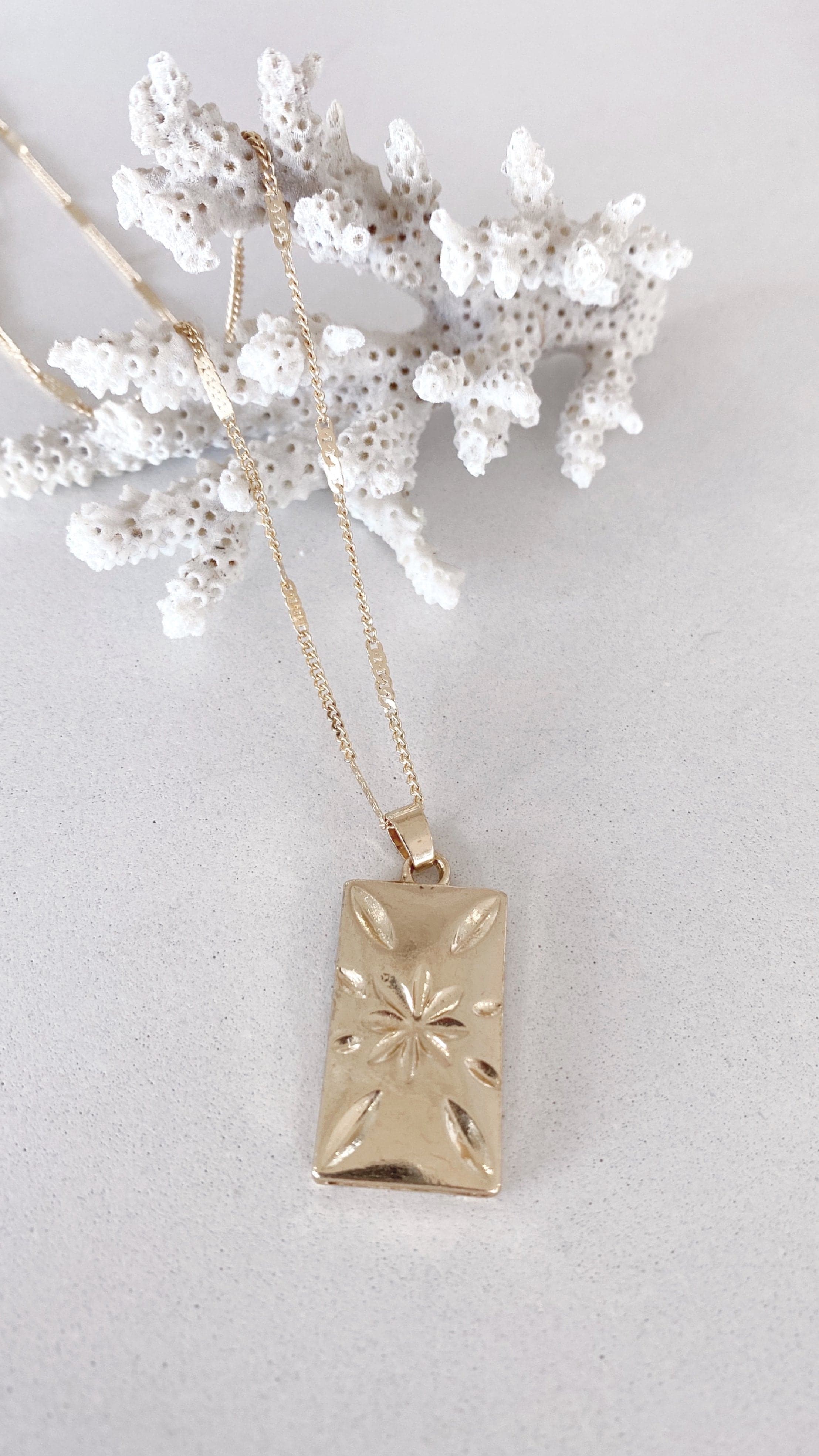 Sierra Fine Necklace Set - Gold - Image 12