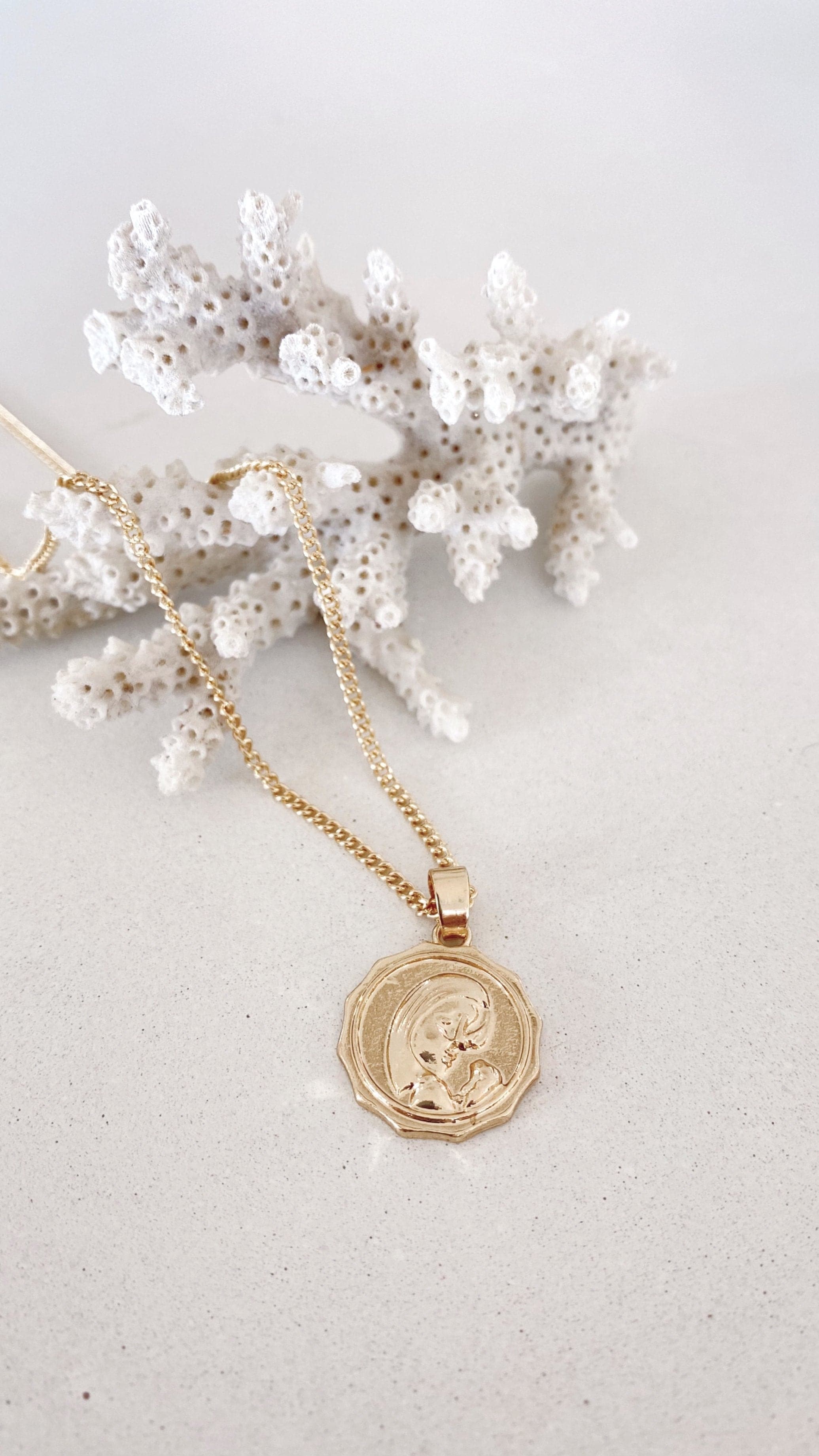 Sierra Fine Necklace Set - Gold - Image 15