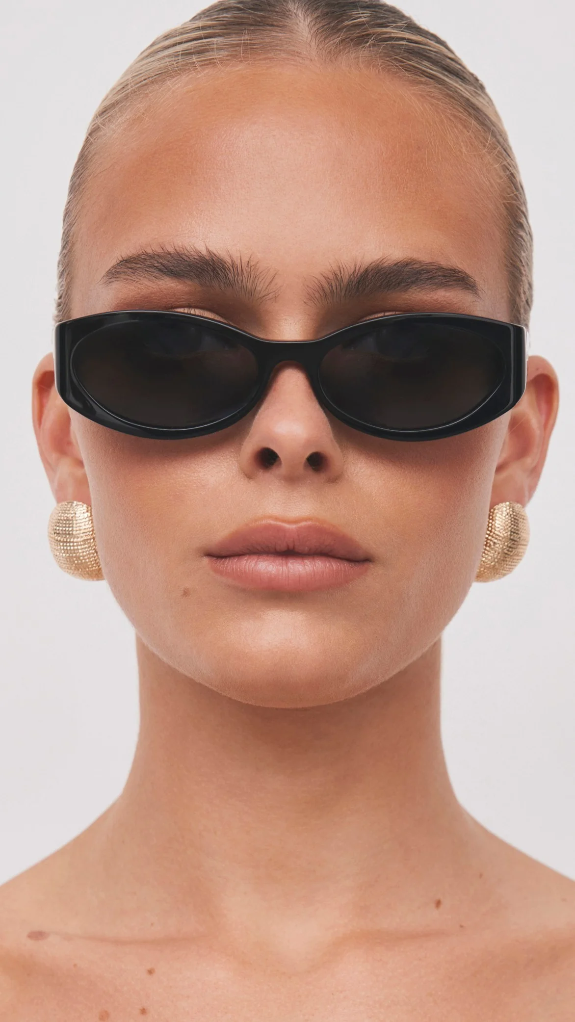 The Kasia Sunglasses - Black / Black - Image 3