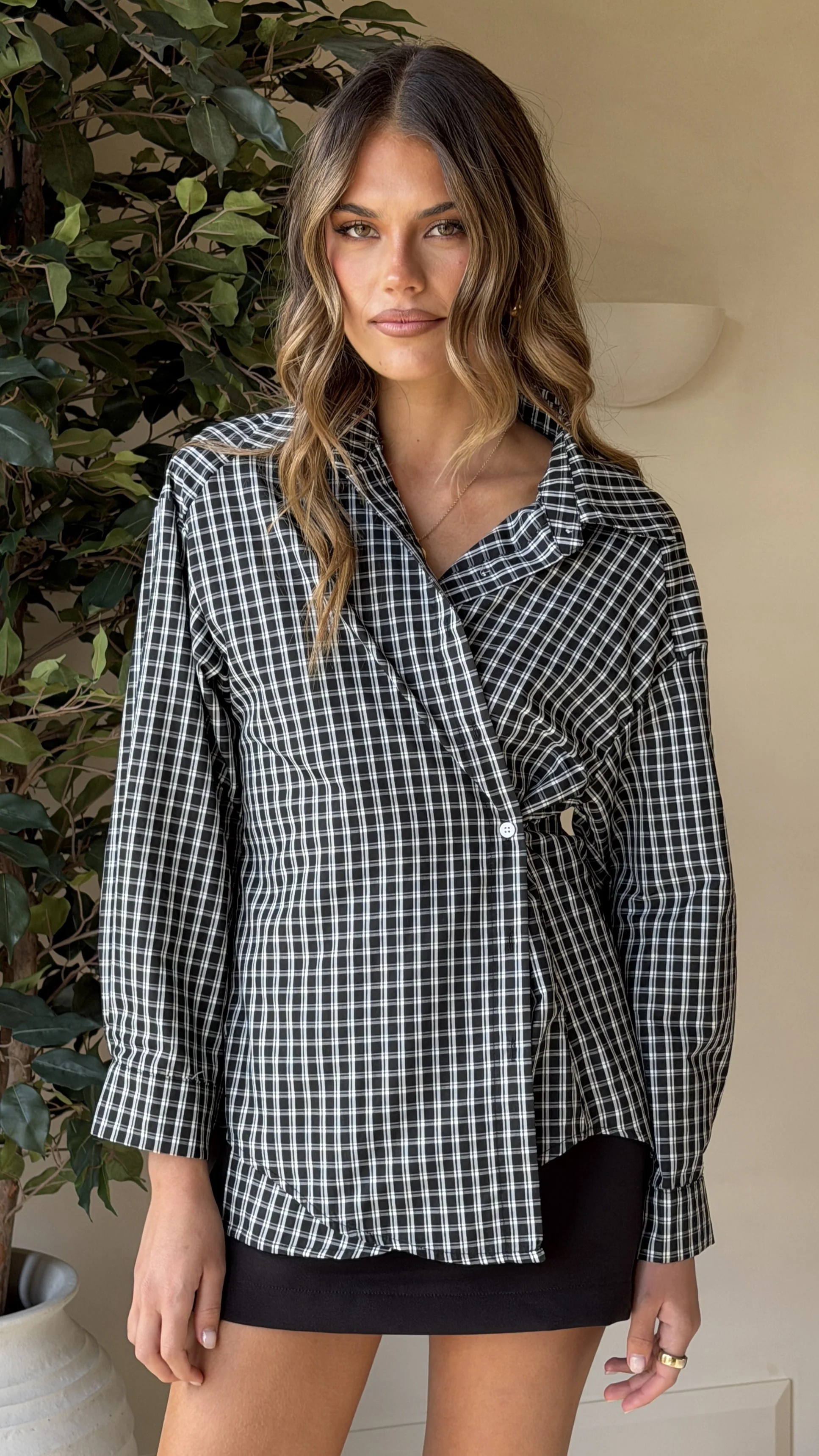 Valia Asymmetrical Button Up Shirt - Black/White Plaid - Image 4
