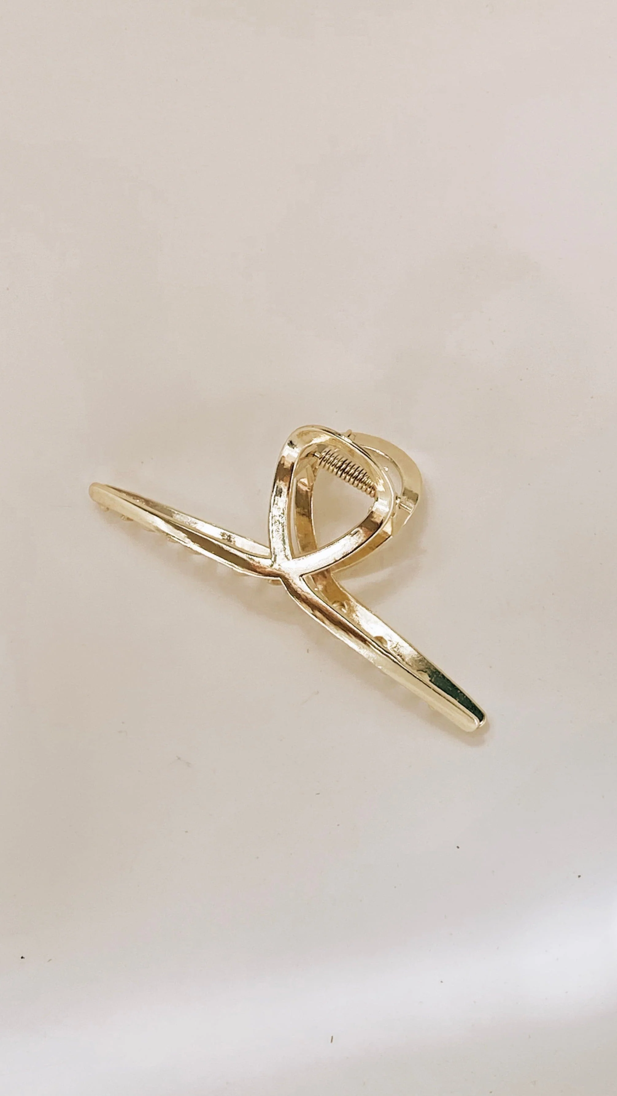 Wallia Claw Clip - Gold - Image 4