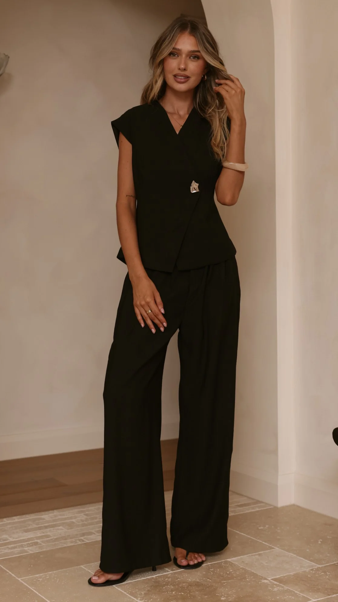 Zahira Vest Top - Black - Image 3